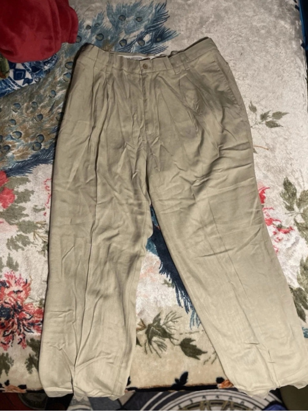 Tommy Bahama Pleated Tan Chino Pants